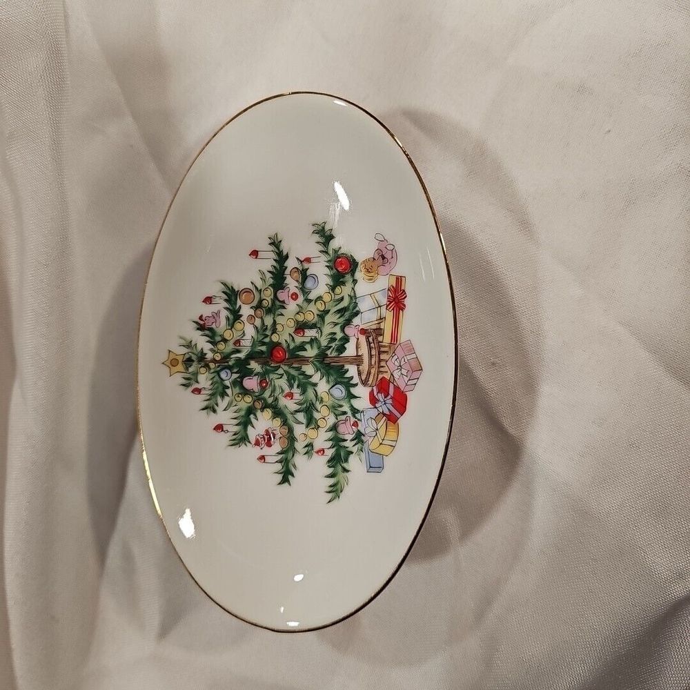 Christmas Jewelry/ Soap Dish